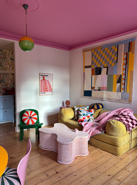 Colorful living with Mathilde Prins
