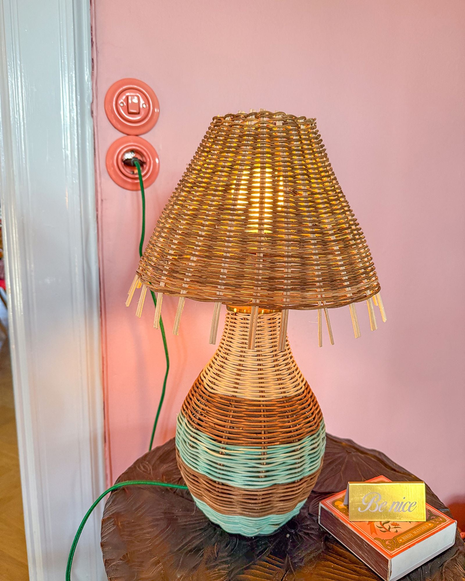 LE_LAMP-TTABR_3.jpg