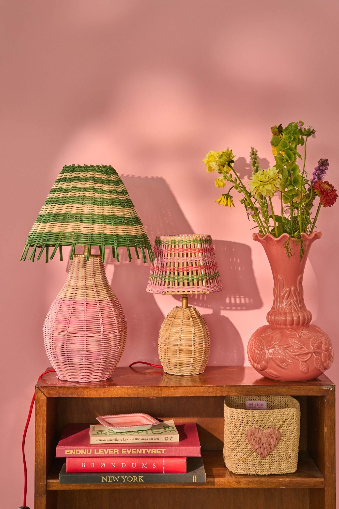 LE_LAMP-TTAI_3.jpg